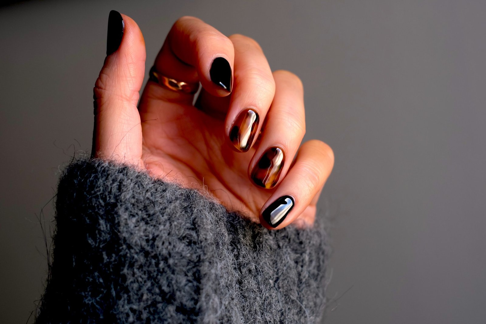 fingernails with polish fingernails with polish